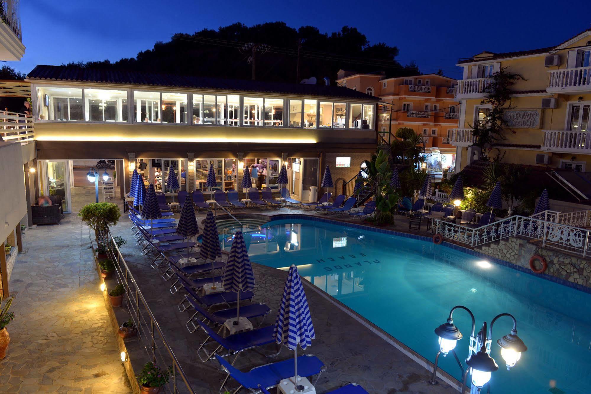 Planos beach hotel store zakynthos